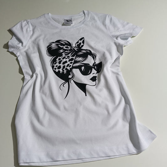 T-Shirt la ragazza con la bandana